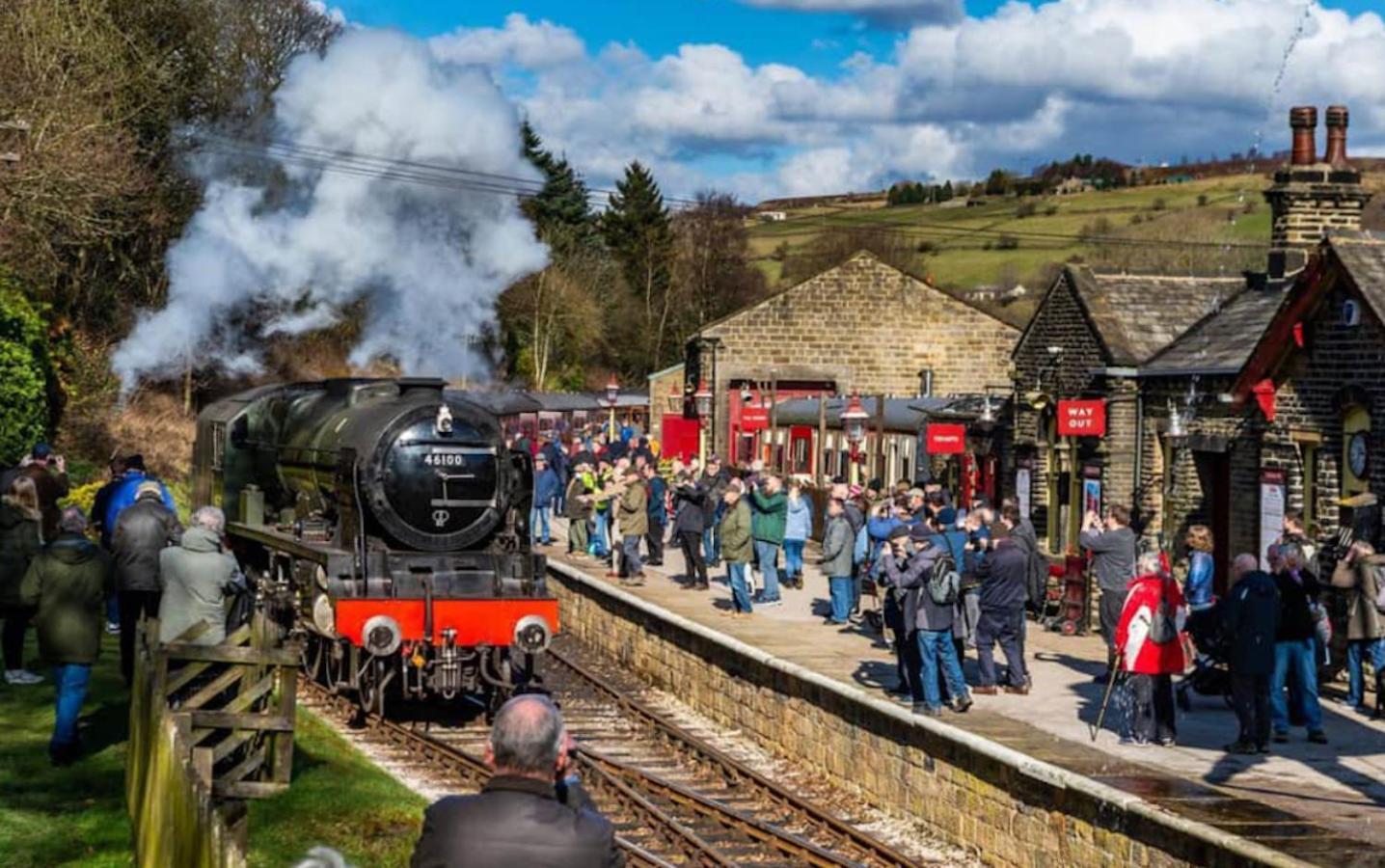 Prince St Cottage - Haworth - Sleeps 4 Экстерьер фото